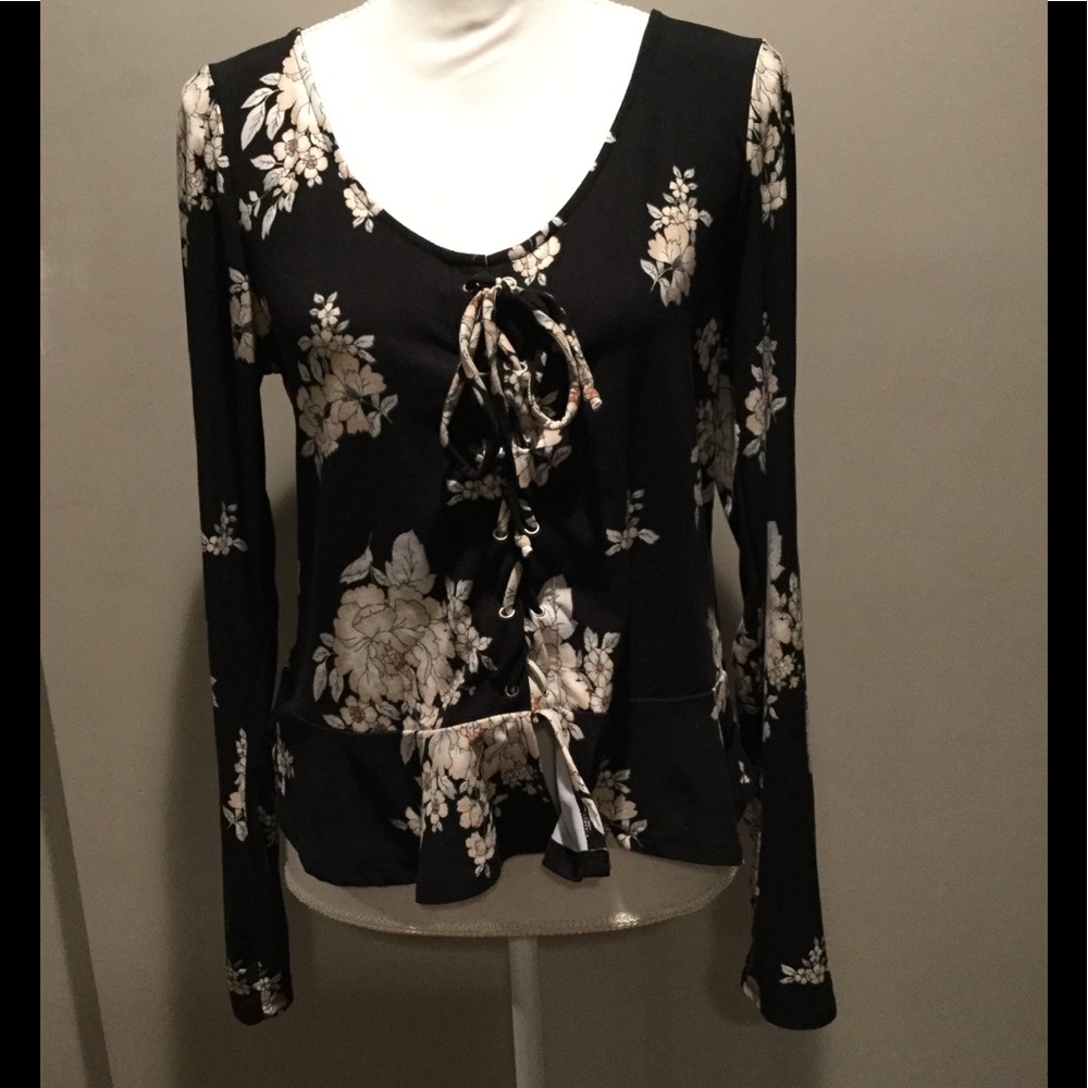 Aeropostale XL Black Floral Blouse
